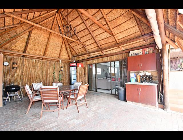 4 BEDROOM FREEHOLD FOR SALE IN HIGHWAY GARDENS